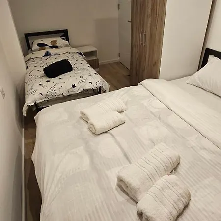 Paris Lux Night Apartment Nis Exterior photo
