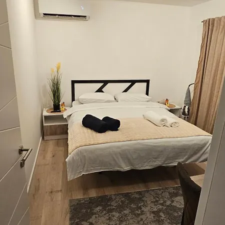 Paris Lux Night Apartment Nis Exterior photo